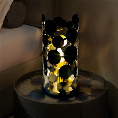 Prabangūs staliniai šviestuvai miegamajam