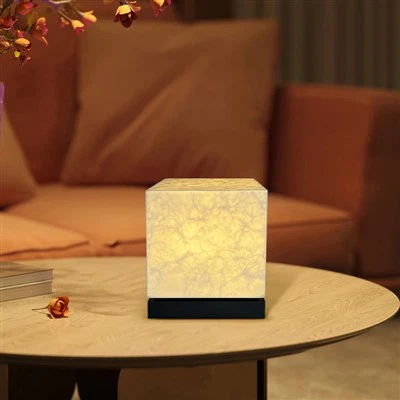 Marmurinė dekoratyvinė stalo lempa